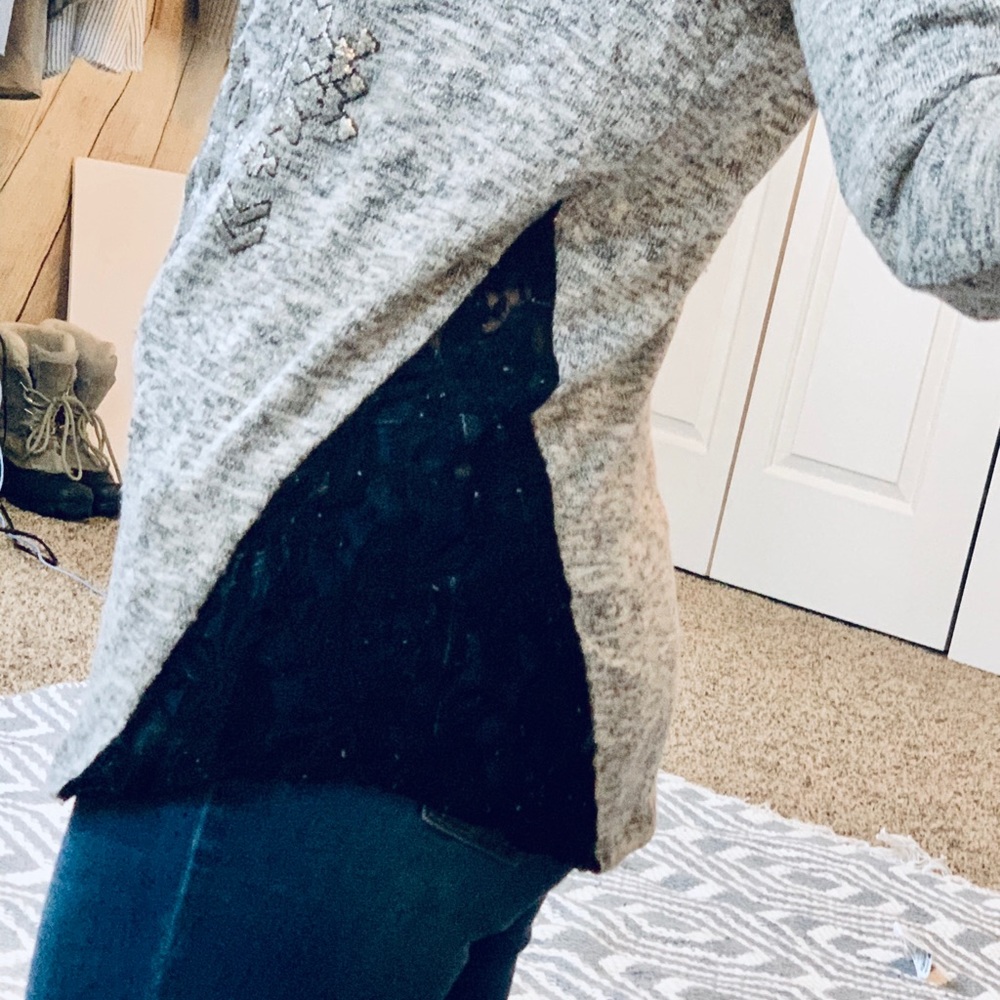 ⚡️Boutique Aztec print sweater - Picture 3 of 7